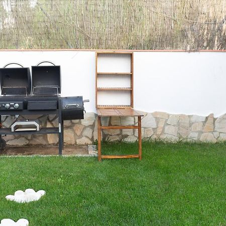 Detached Villa For 6 People In Lloret De Mar With Comunal Outdoor Swimming Pool Puigventos Bagian luar foto
