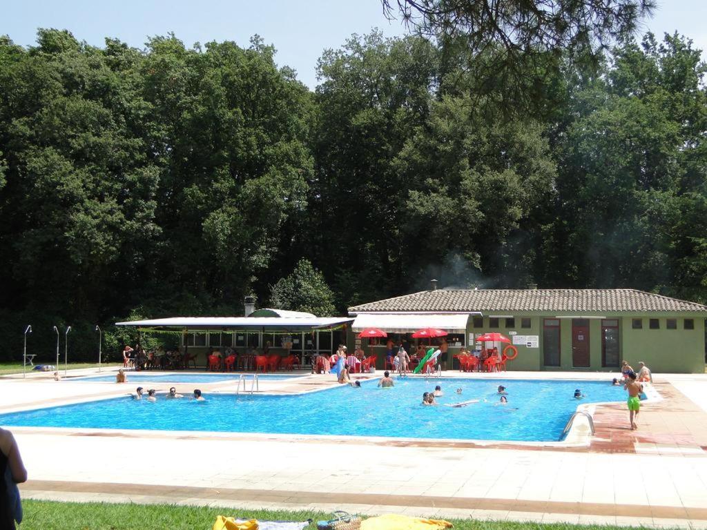 Detached Villa For 6 People In Lloret De Mar With Comunal Outdoor Swimming Pool Puigventos Bagian luar foto