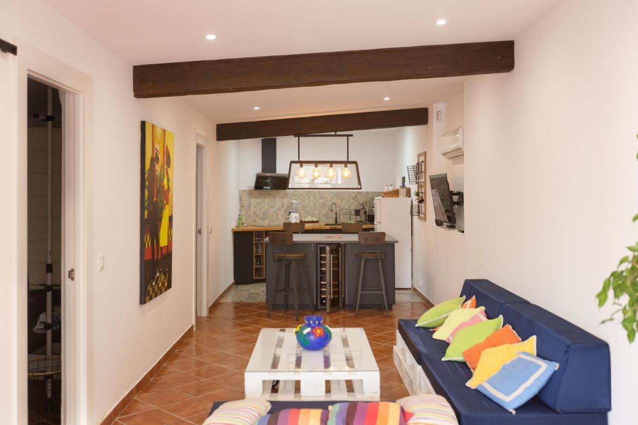 Detached Villa For 6 People In Lloret De Mar With Comunal Outdoor Swimming Pool Puigventos Bagian luar foto