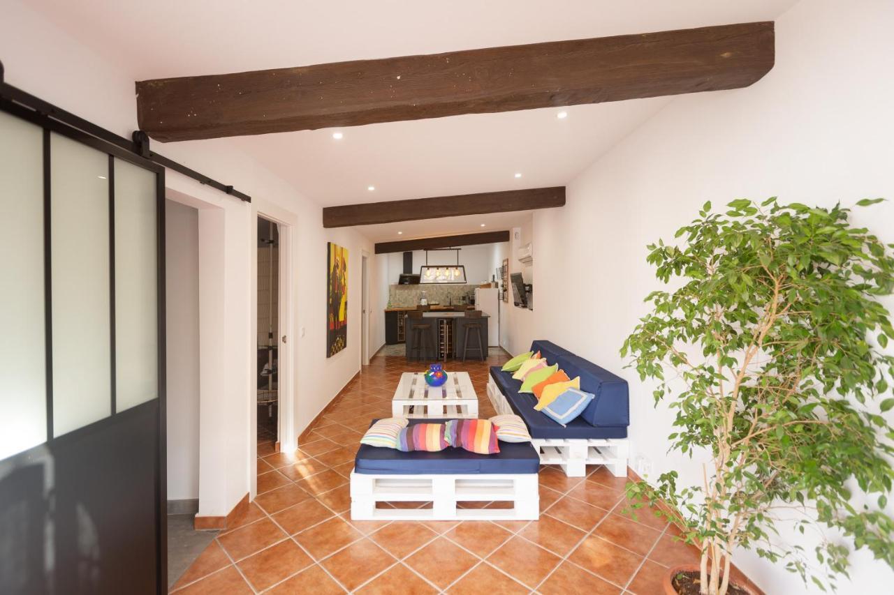 Detached Villa For 6 People In Lloret De Mar With Comunal Outdoor Swimming Pool Puigventos Bagian luar foto
