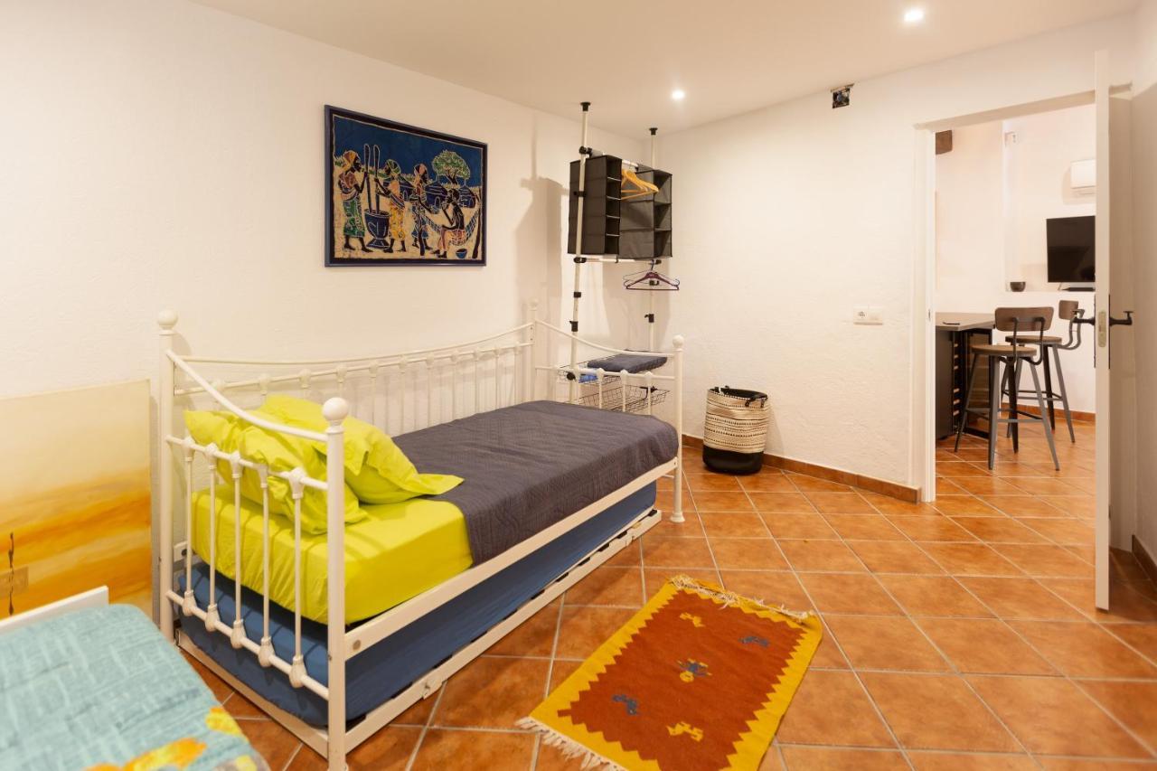 Detached Villa For 6 People In Lloret De Mar With Comunal Outdoor Swimming Pool Puigventos Bagian luar foto