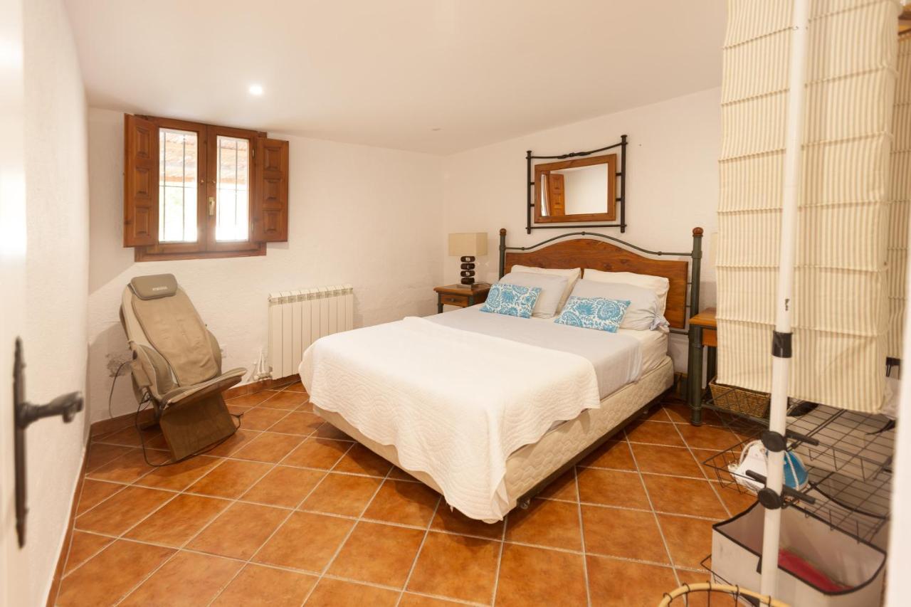 Detached Villa For 6 People In Lloret De Mar With Comunal Outdoor Swimming Pool Puigventos Bagian luar foto
