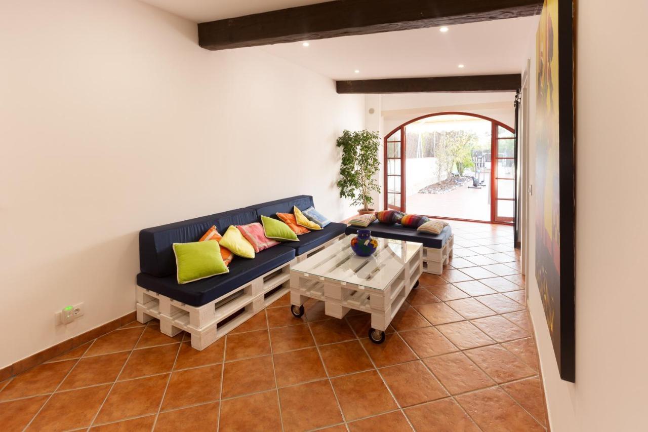 Detached Villa For 6 People In Lloret De Mar With Comunal Outdoor Swimming Pool Puigventos Bagian luar foto