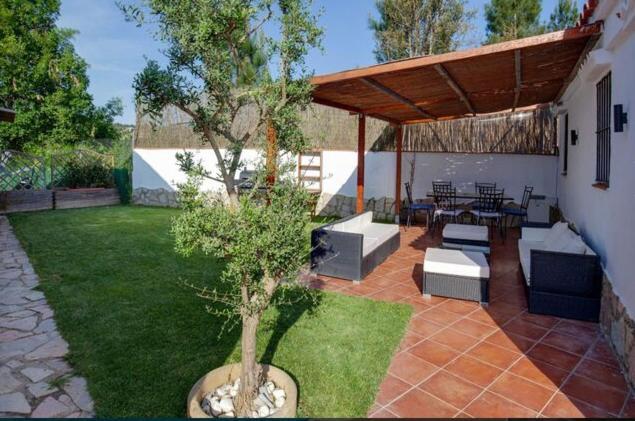 Detached Villa For 6 People In Lloret De Mar With Comunal Outdoor Swimming Pool Puigventos Bagian luar foto