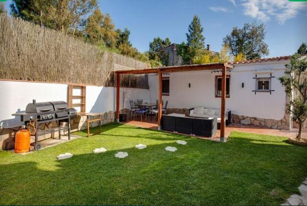 Detached Villa For 6 People In Lloret De Mar With Comunal Outdoor Swimming Pool Puigventos Bagian luar foto